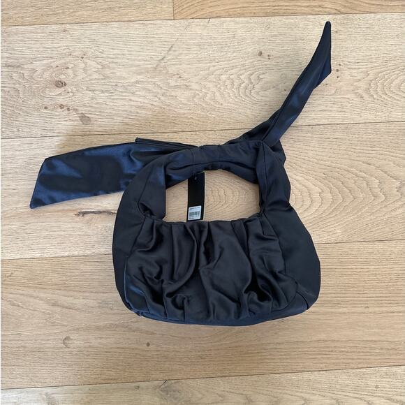 Forever 21 - Bow Handle Satin Evening Bag in Black - Picture 1 of 4